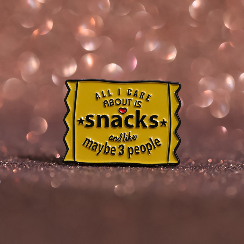 すべてのケア製品は、スナックブローチ、バックパックバッジ、友 - Junk Food Snacks のレビューと価格